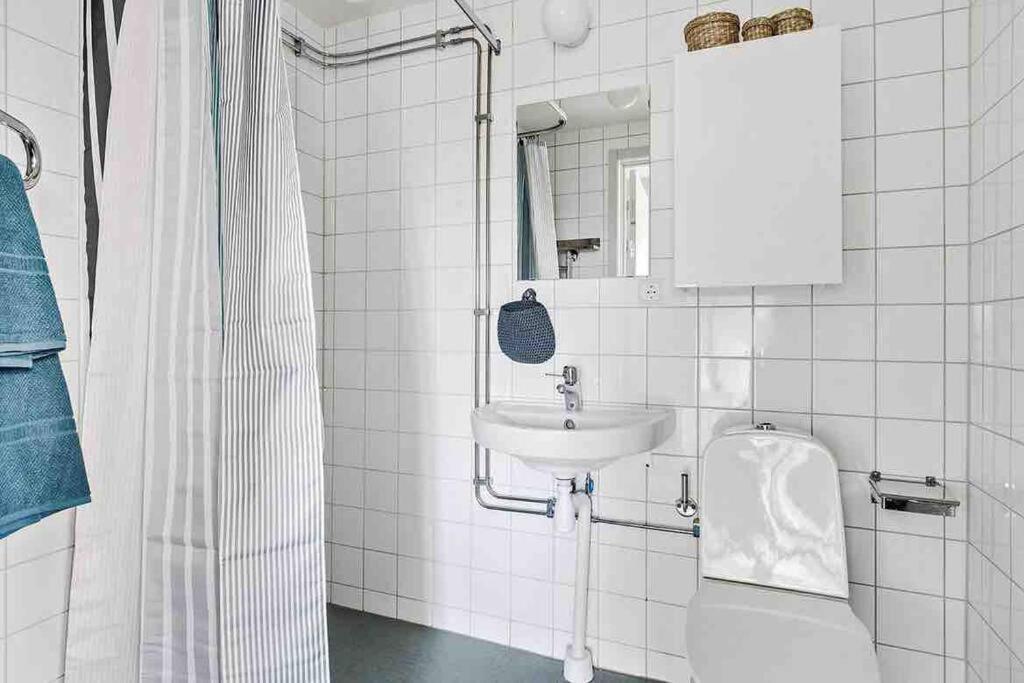 Bright Apartment In Park Environment Лунд Экстерьер фото