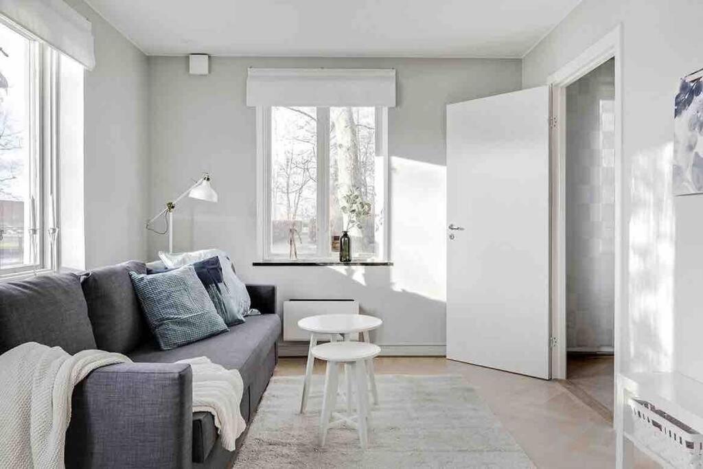 Bright Apartment In Park Environment Лунд Экстерьер фото