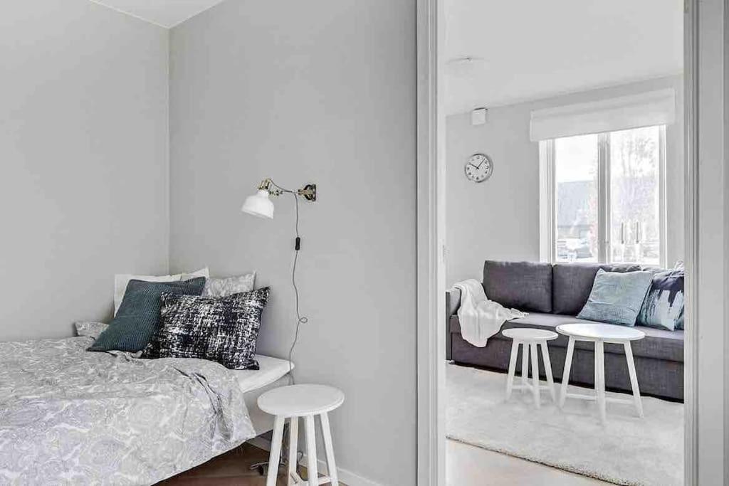Bright Apartment In Park Environment Лунд Экстерьер фото